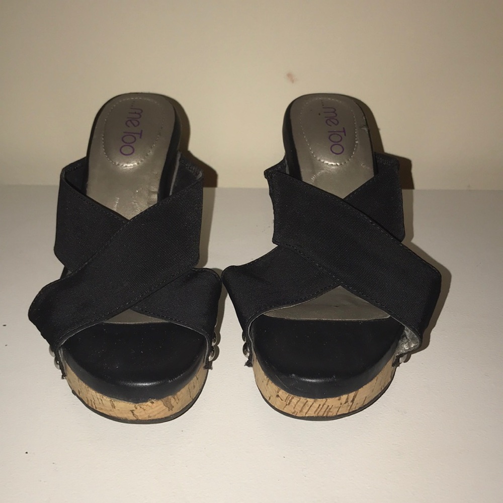 Black wedges